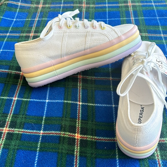 NWT Superga platform sneaker in white with candy coloured rubber soles - Picture 2 of 6